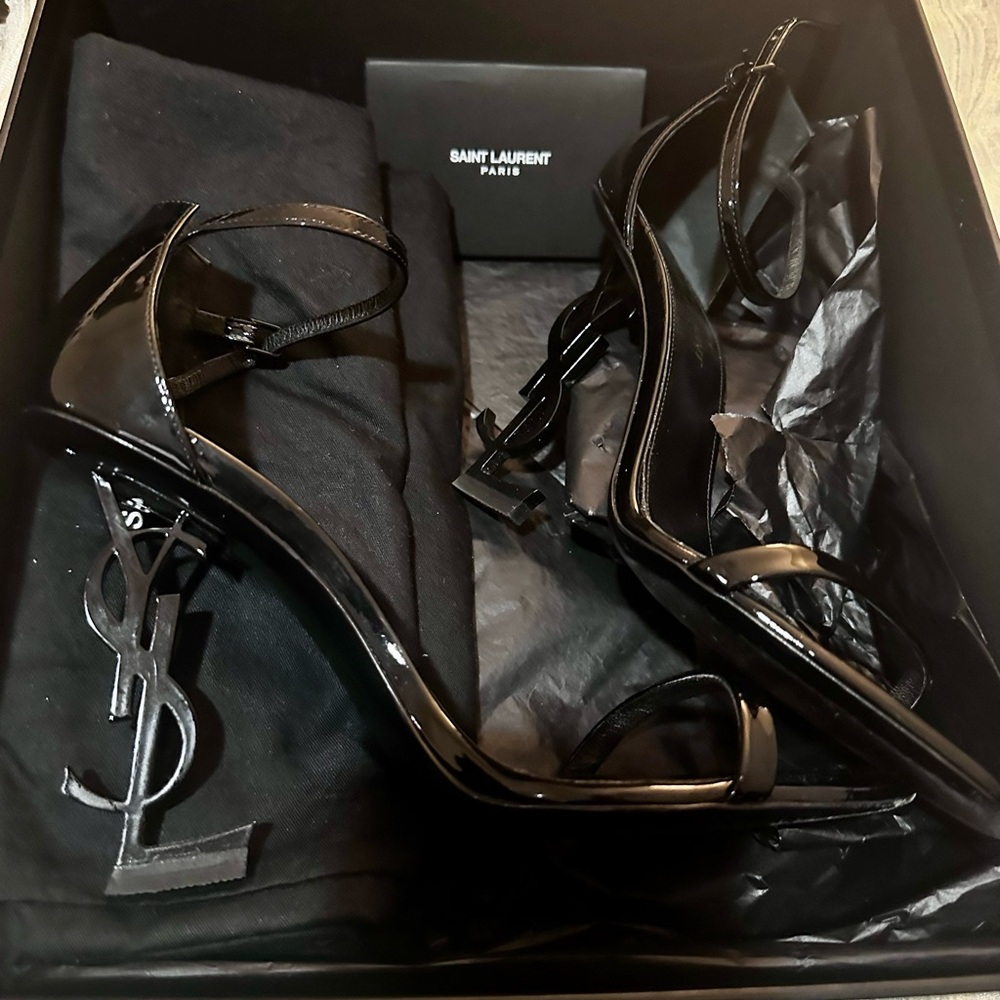 Limited Time Only! $995 Saint Laurent Iconic Opyum Black Patent Leather Heels